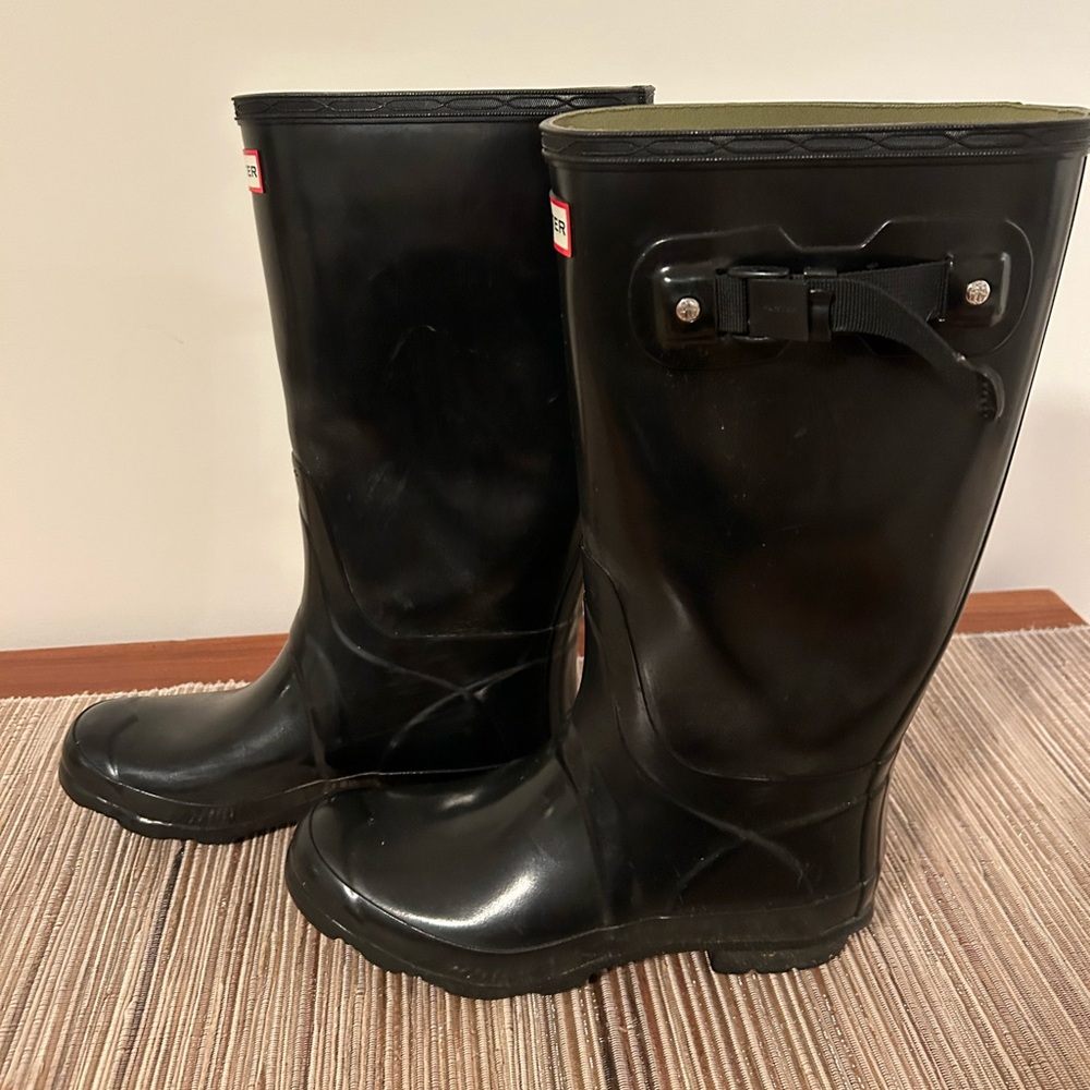 Hunter Black Huntress Gloss boots- size 10 women’s